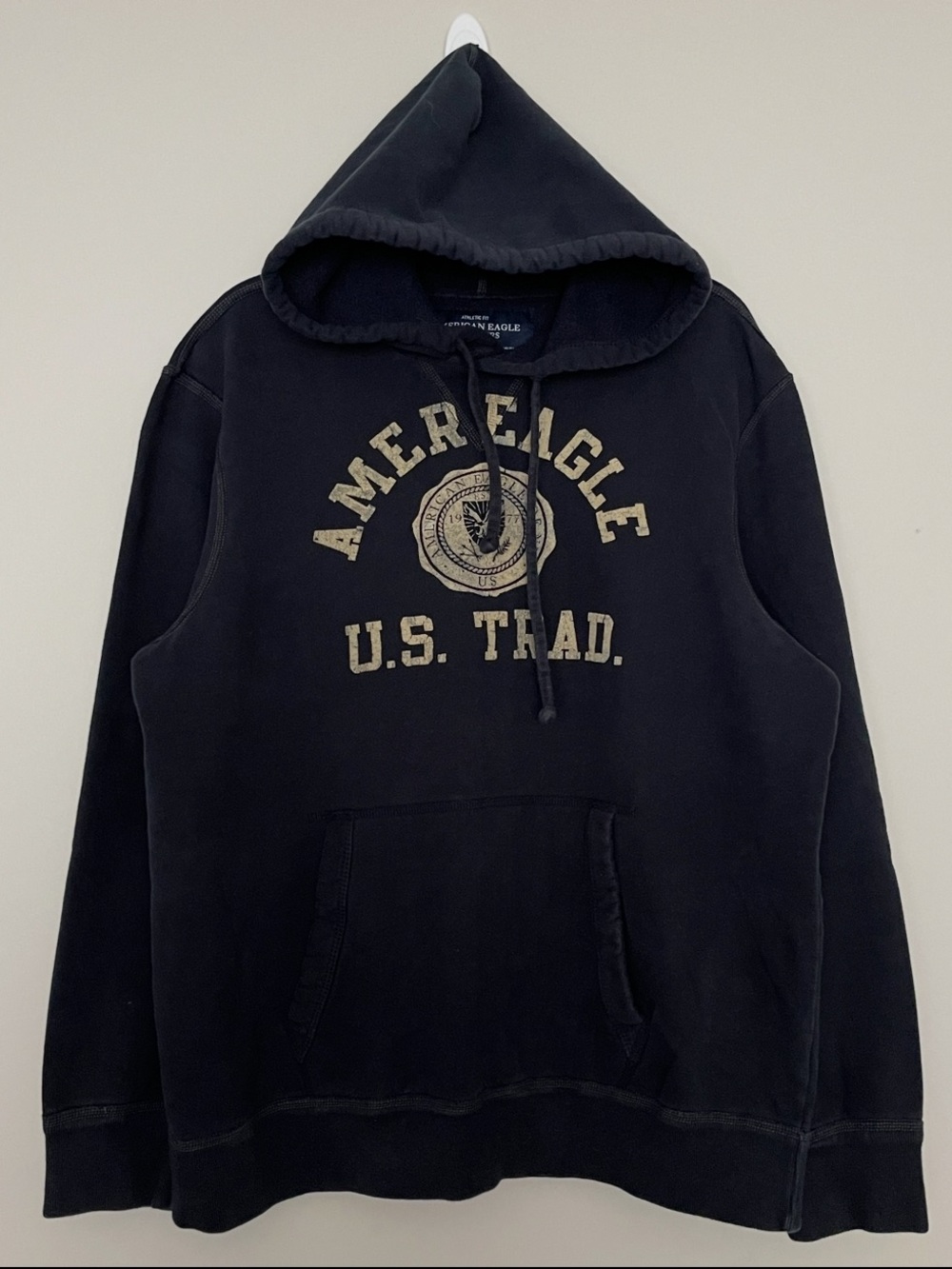 American Eagle Outfitters Black Athletic Fit Hoodie with Tan Logo - Men Size XL